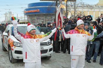 Эстафета Олимпийского огня в Челябинске: «экватор» пройден