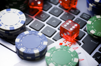 Стоит ли играть в разнообразные онлайн – казино?